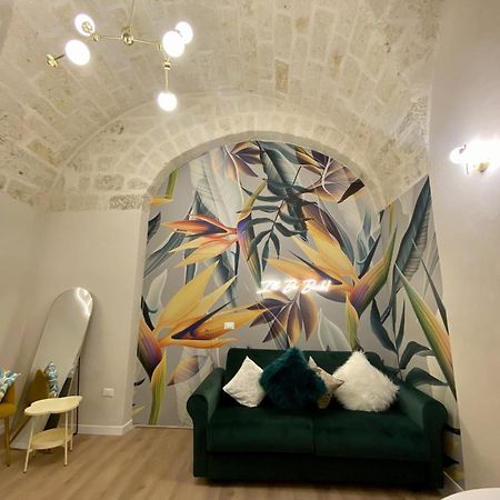 Quiet And Stylish - Bari City Center, Minutes To Station Esterno foto
